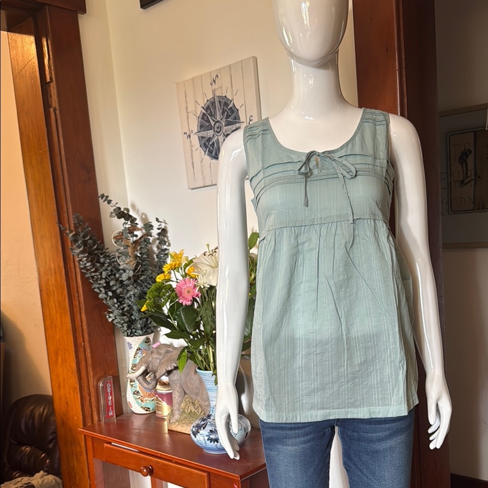 NWT Eddie Mauser size XS Women's Green Sleeveless Top